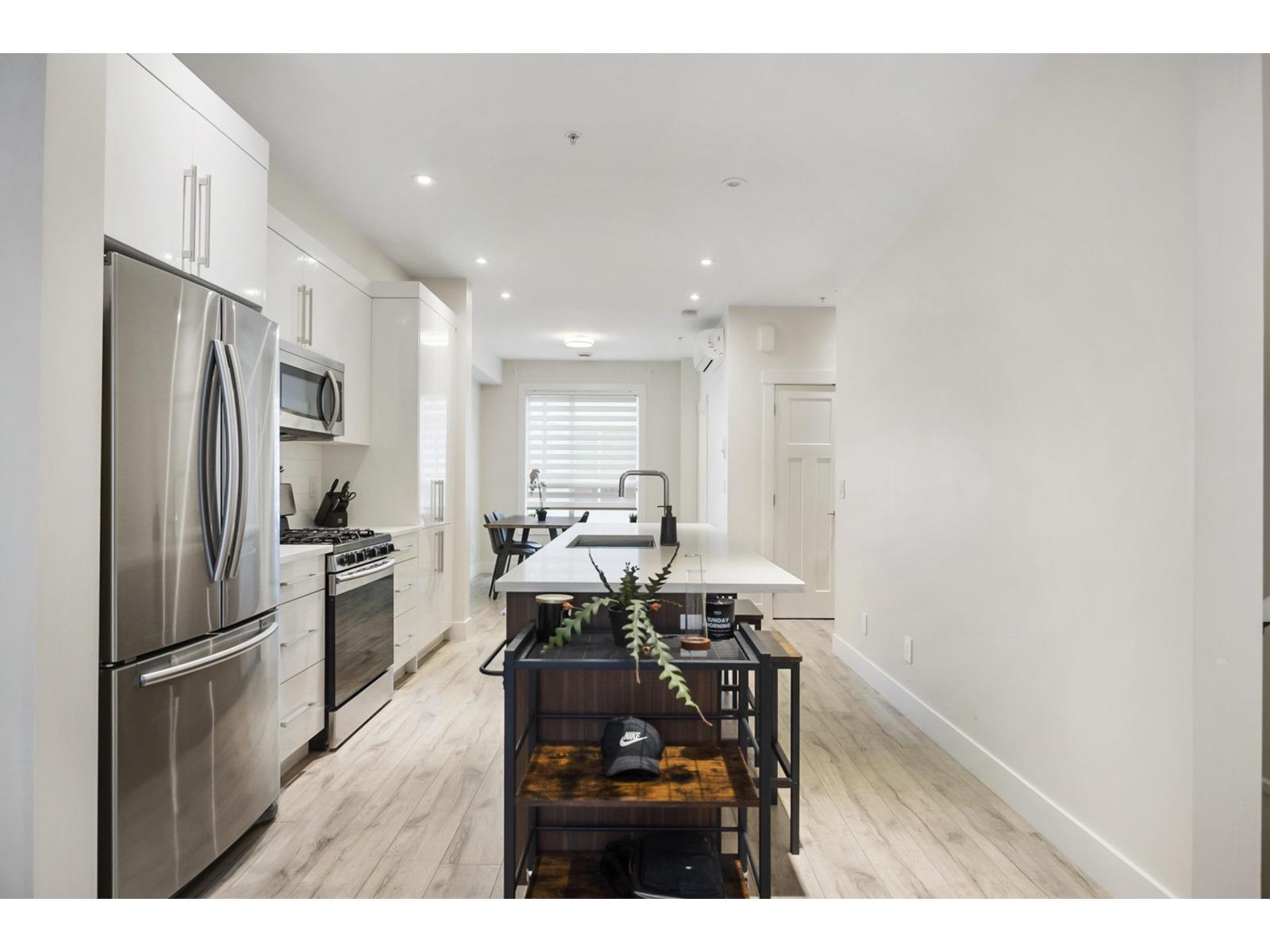 Photo 3 of 3 5475 199 A Street, Langley BC