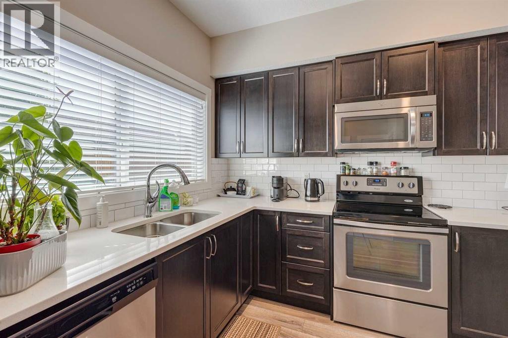Photo 9 of 385 Midtown Gate Sw, Airdrie AB