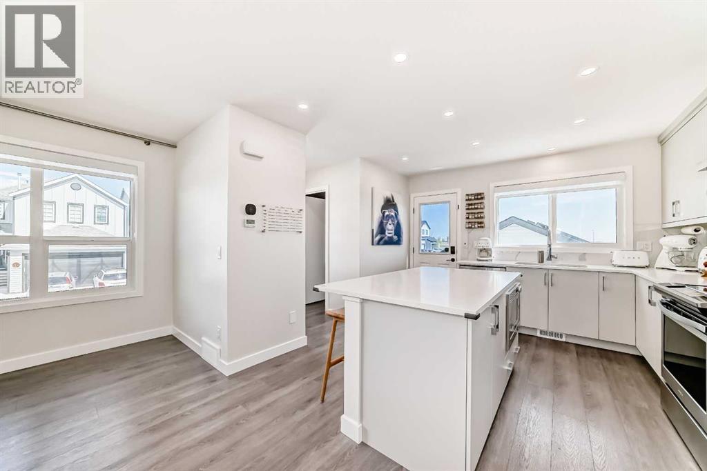 Single Family House 3 Level for Sale in  Lavender Road SE Rangeview Calgary 