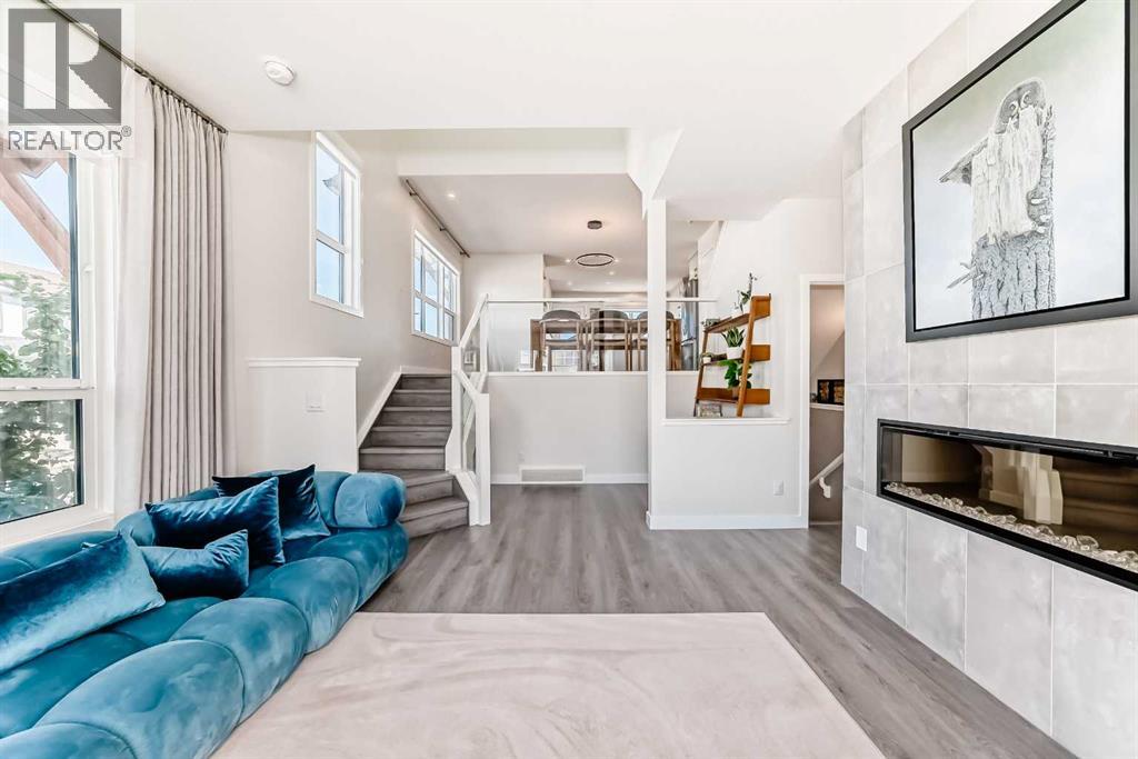 Single Family House 3 Level for Sale in  Lavender Road SE Rangeview Calgary 