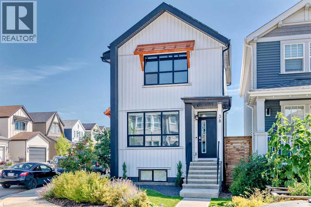 Single Family House 3 Level for Sale in  Lavender Road SE Rangeview Calgary 