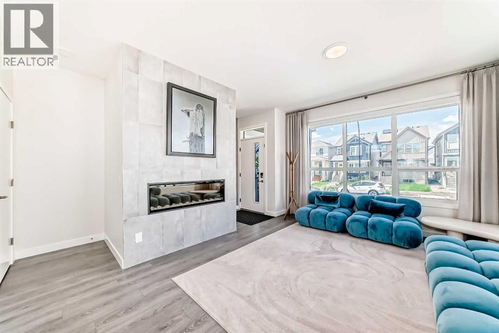 Single Family House 3 Level for Sale in  Lavender Road SE Rangeview Calgary 