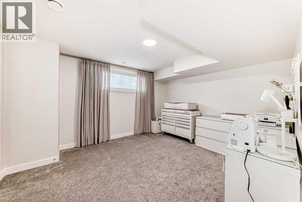 Single Family House 3 Level for Sale in  Lavender Road SE Rangeview Calgary 