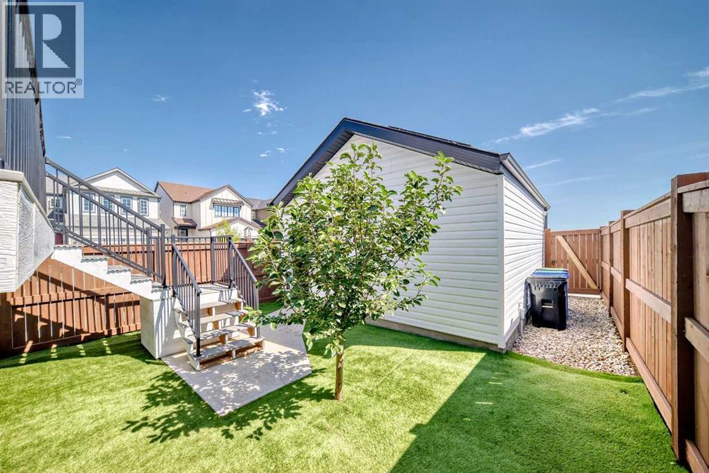 Single Family House 3 Level for Sale in  Lavender Road SE Rangeview Calgary 