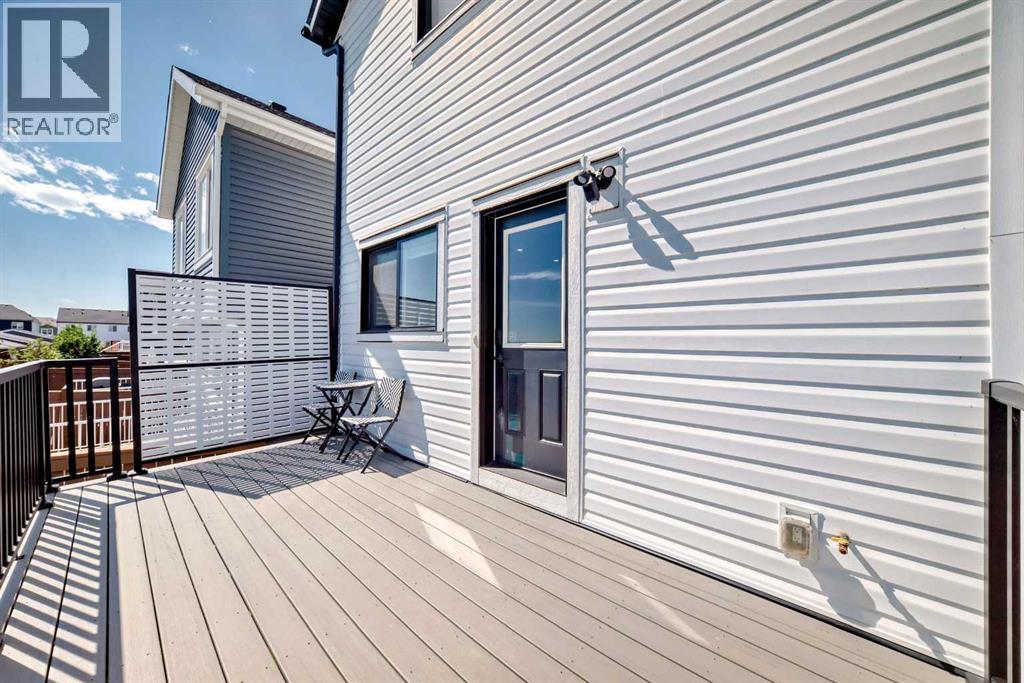 Single Family House 3 Level for Sale in  Lavender Road SE Rangeview Calgary 