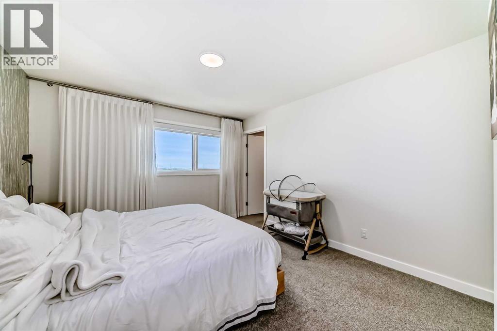 Single Family House 3 Level for Sale in  Lavender Road SE Rangeview Calgary 