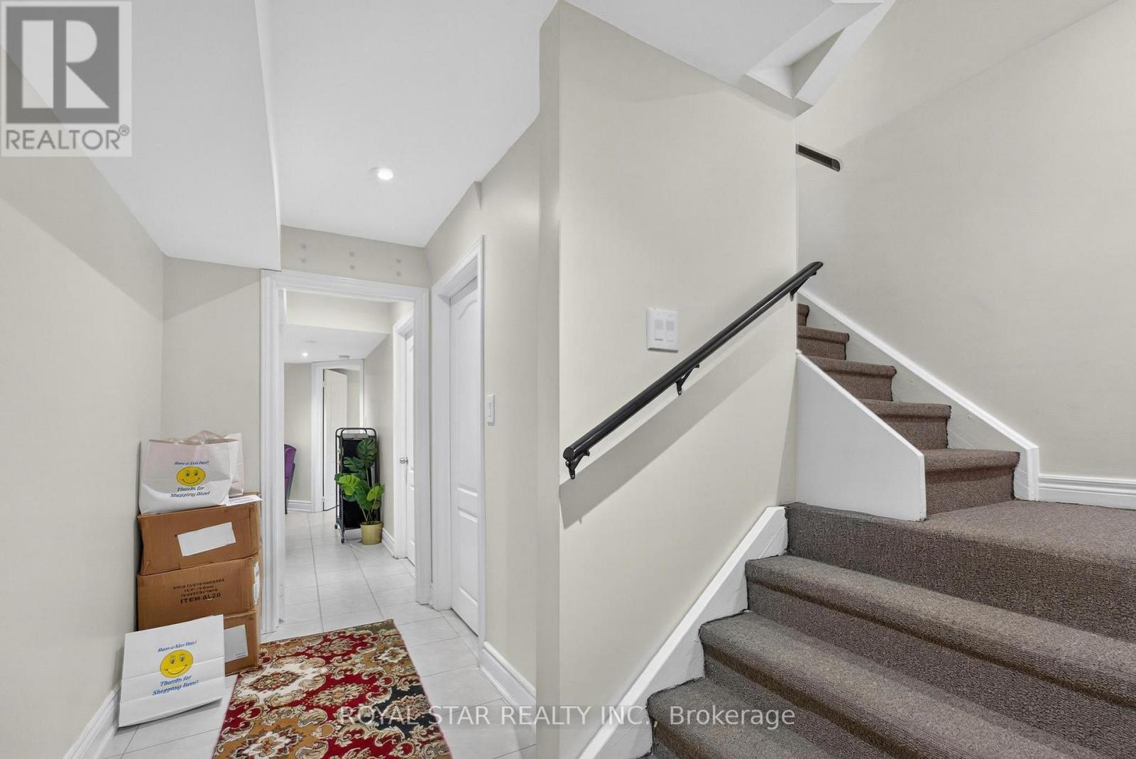 Photo 27 of 61 Aldersgate Drive, Brampton ON