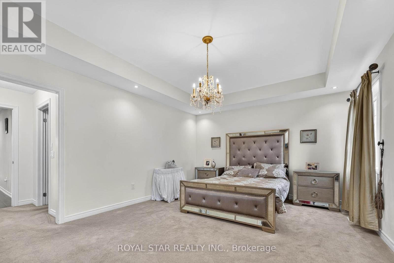 Photo 42 of 61 Aldersgate Drive, Brampton ON