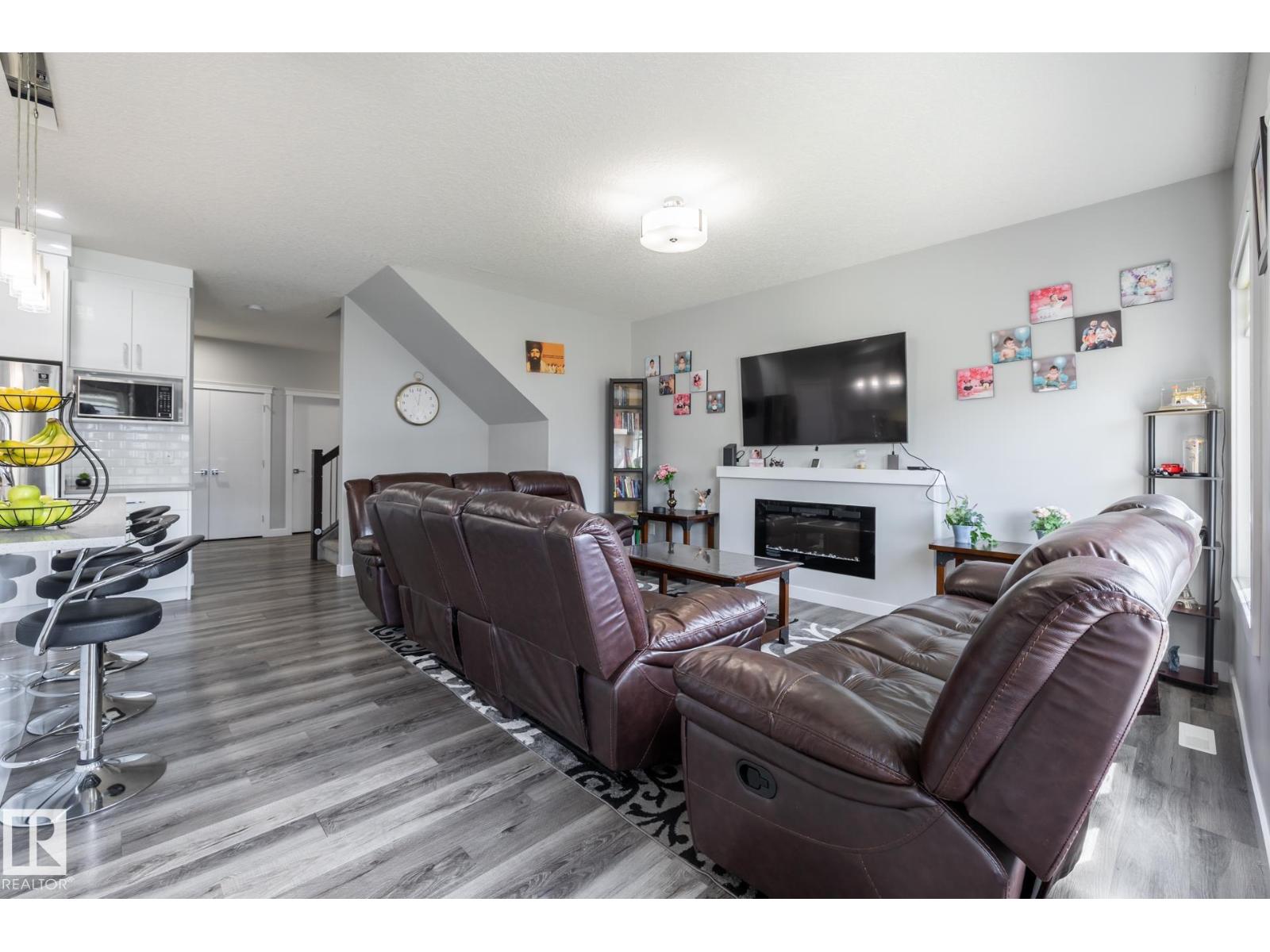 Photo 13 of 9327 Cooper Bend Bn Sw, Edmonton AB