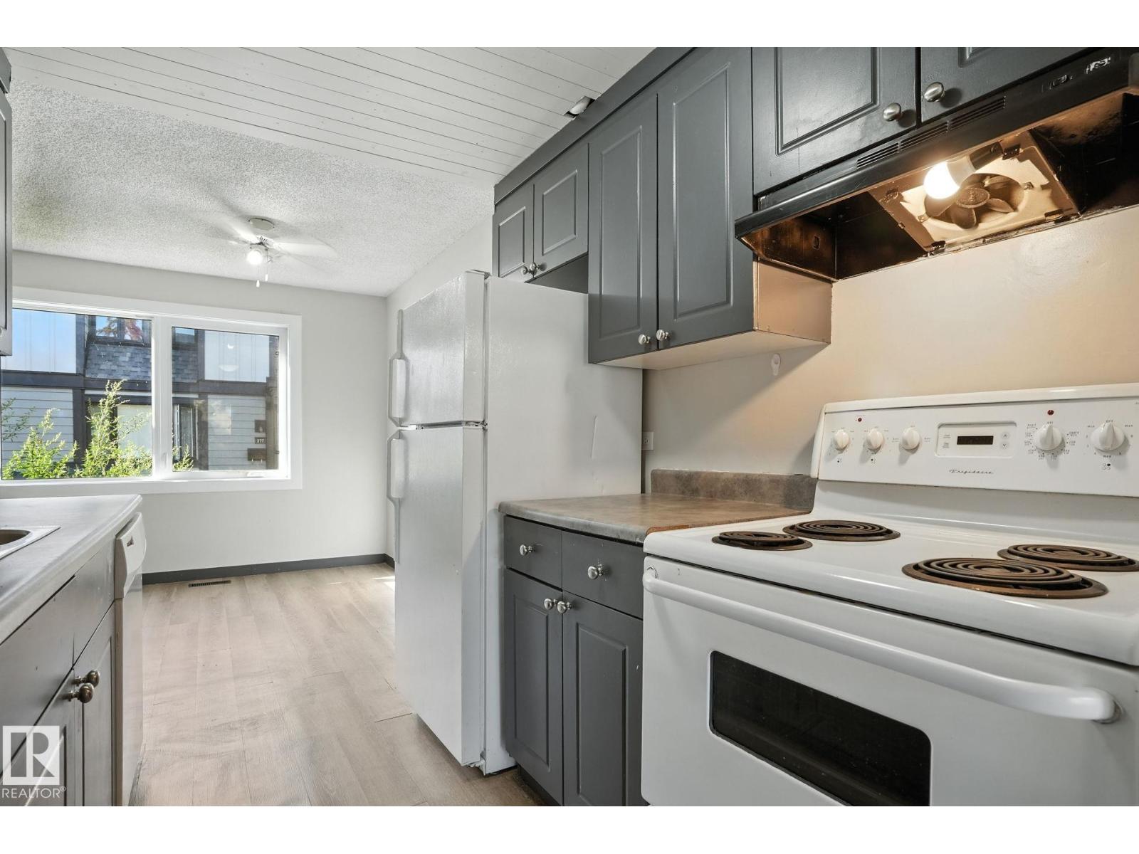 Photo 7 of 260 3307 116 A Av Nw, Edmonton AB