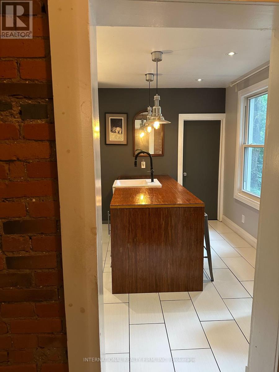 Photo 17 of 65 Canada Street, Hamilton ON