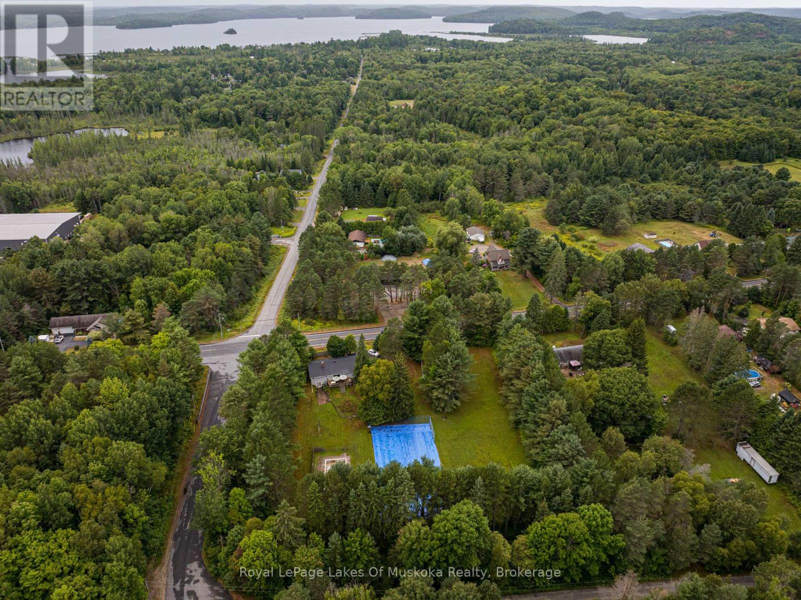 Photo 39 of 574 Ravenscliffe Road, Huntsville ON