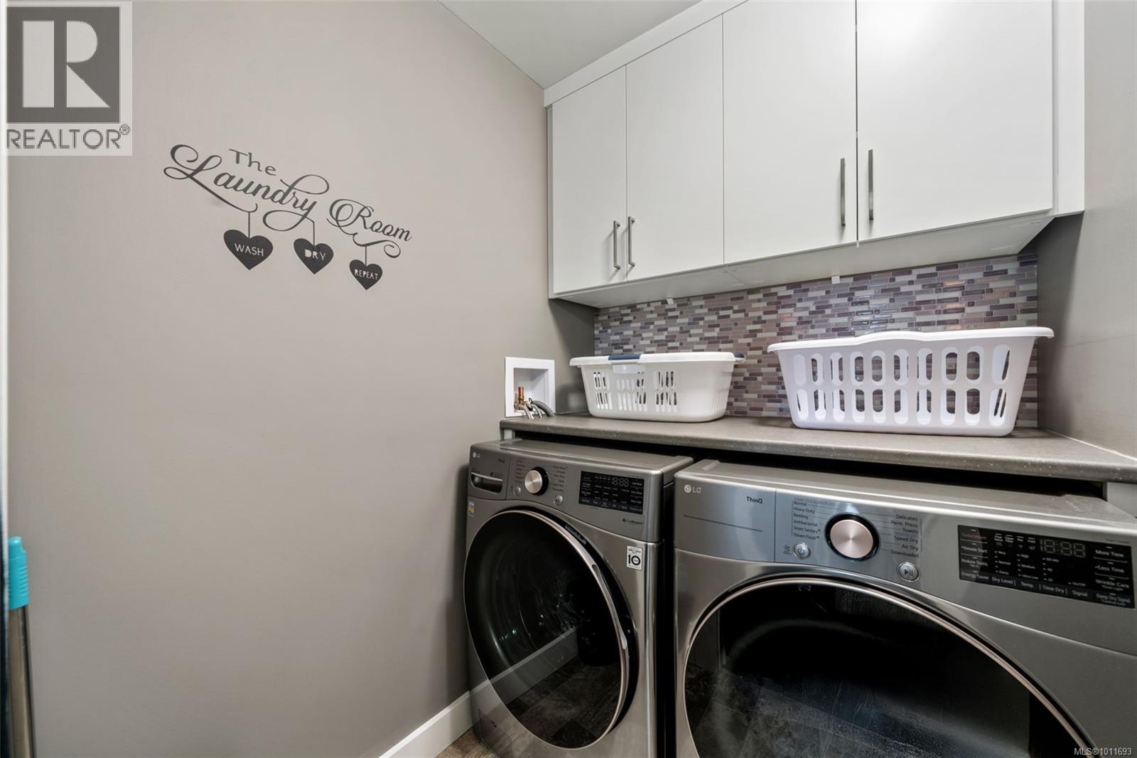 Photo 11 of 1314 Bombardier Cres, Langford BC