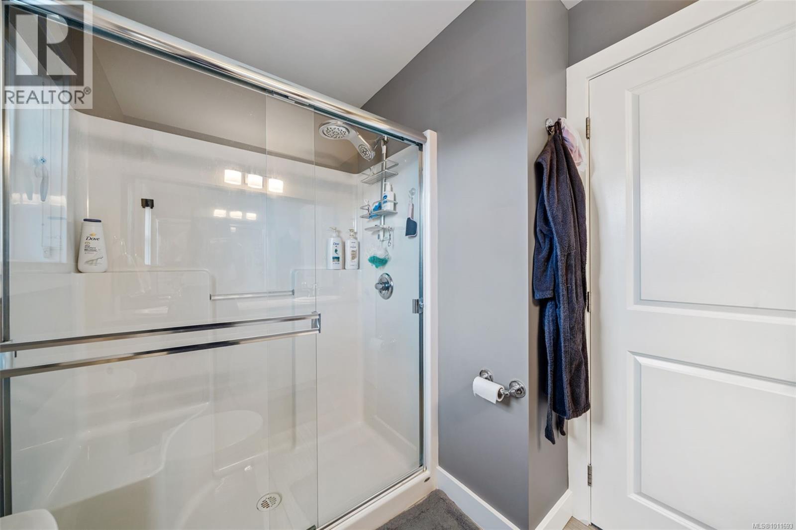 Photo 17 of 1314 Bombardier Cres, Langford BC