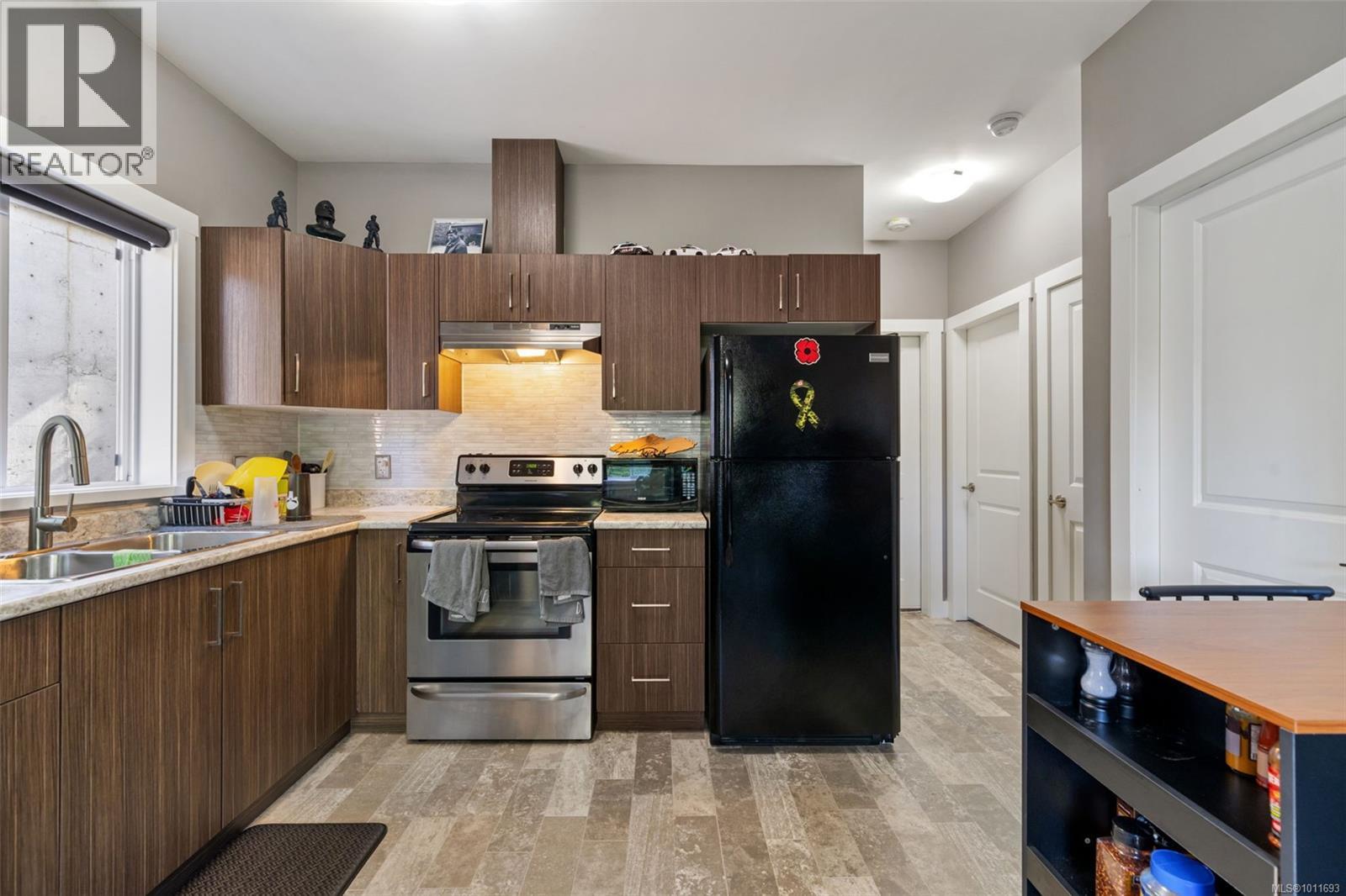 Photo 24 of 1314 Bombardier Cres, Langford BC