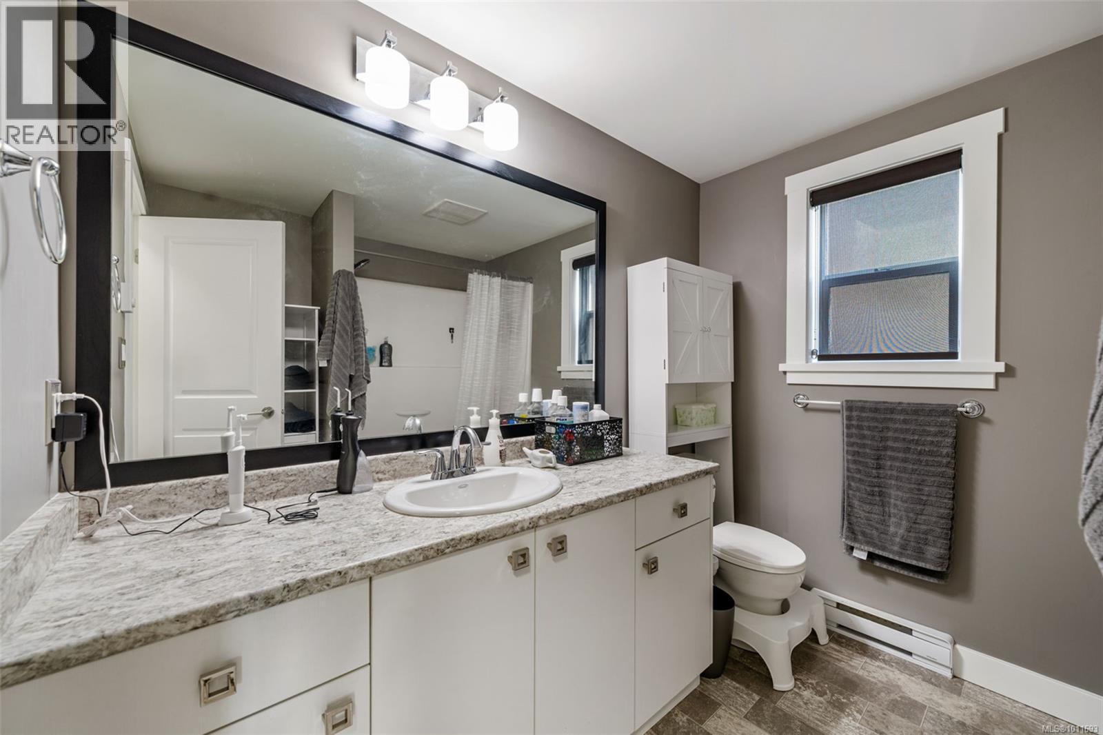 Photo 29 of 1314 Bombardier Cres, Langford BC