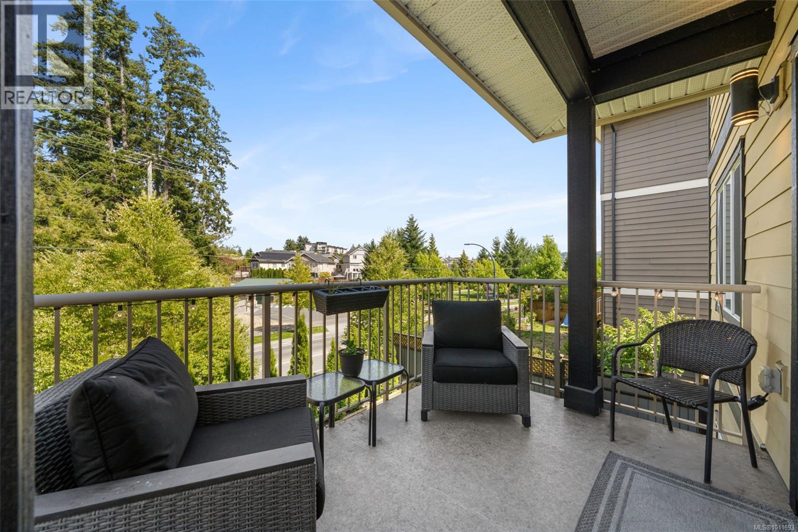 Photo 35 of 1314 Bombardier Cres, Langford BC