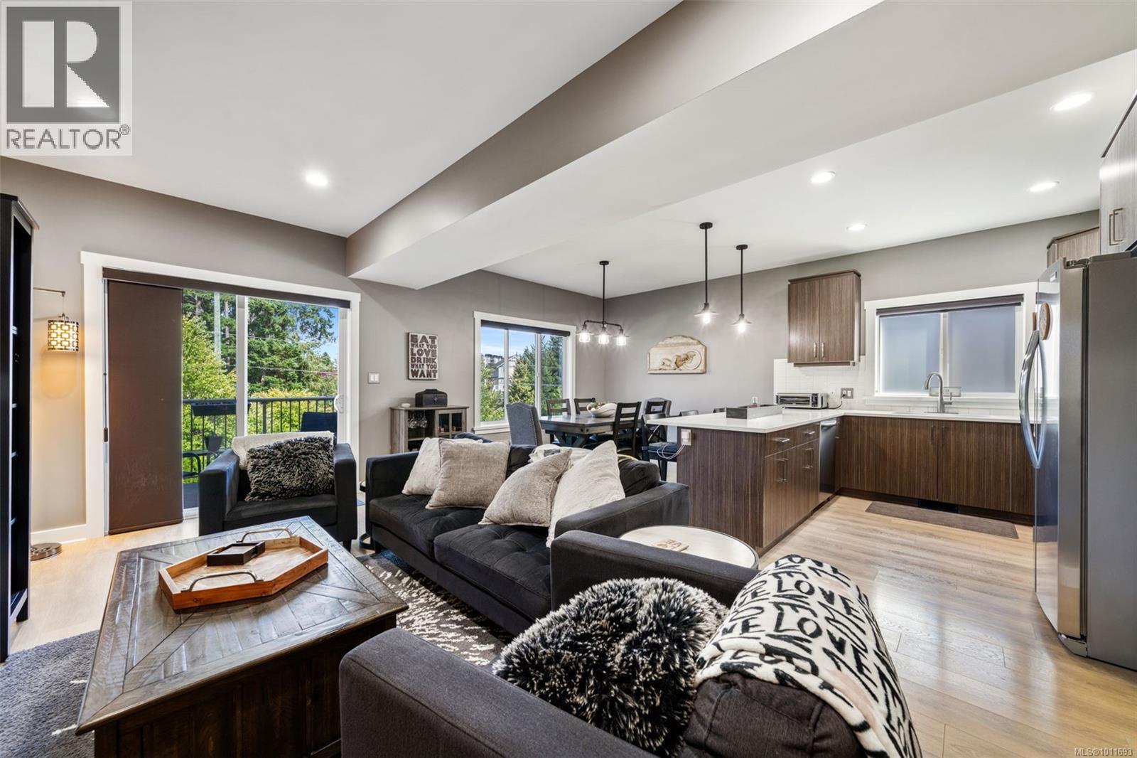 Photo 7 of 1314 Bombardier Cres, Langford BC