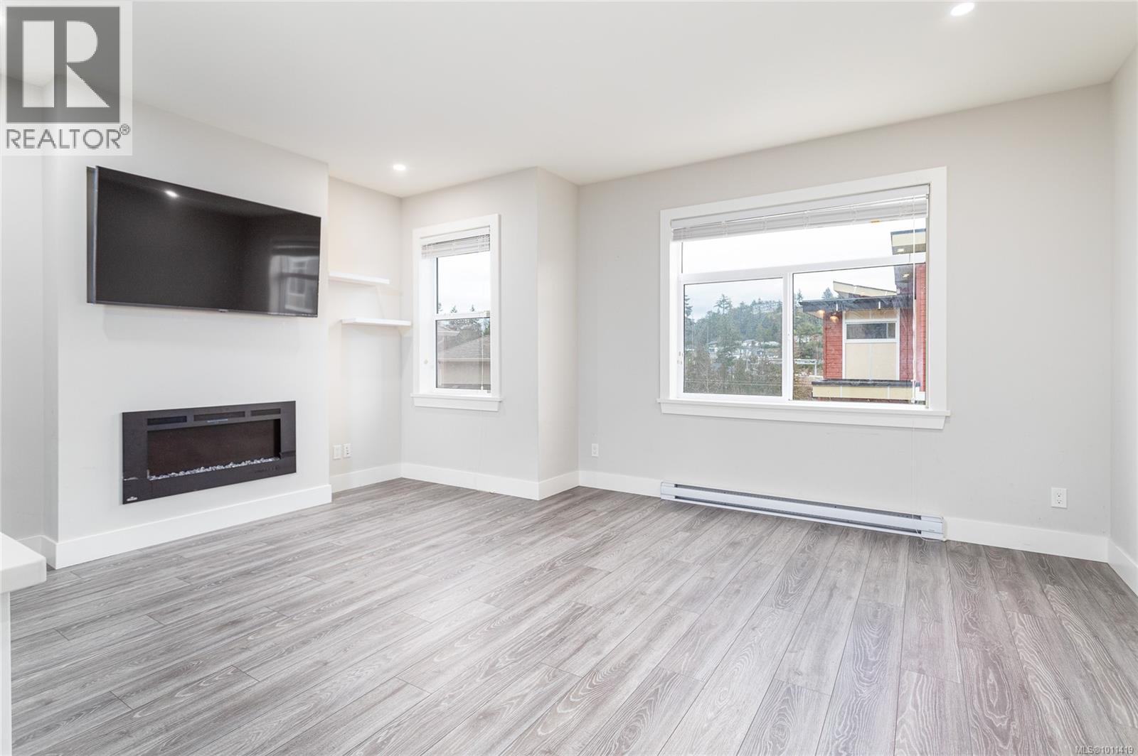 Photo 5 of 629 Selwyn Close, Langford BC