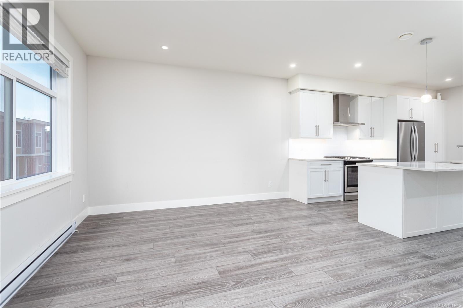 Photo 7 of 629 Selwyn Close, Langford BC