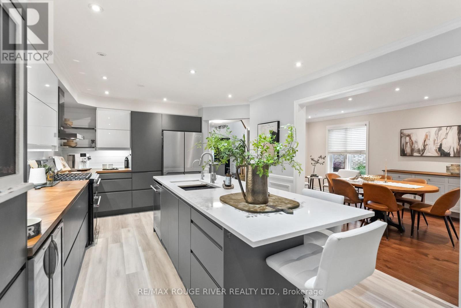 Photo 12 of 53 Cranborne Crescent, Whitby ON