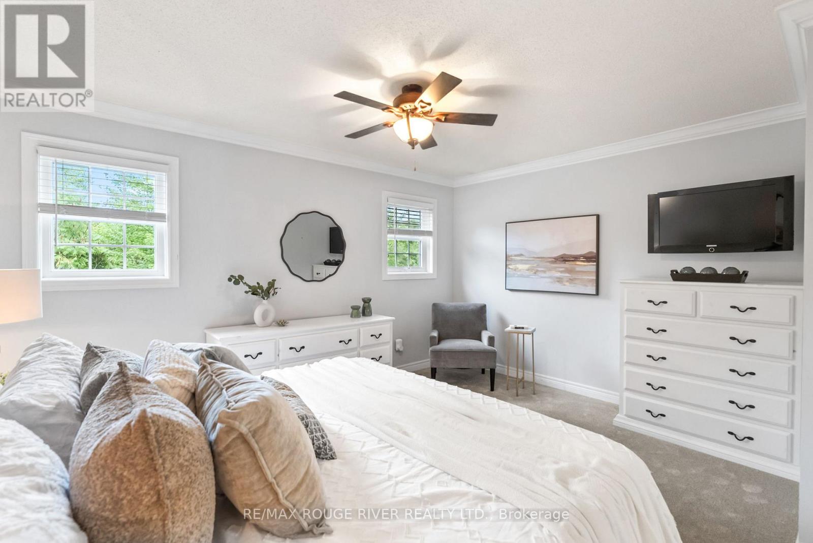 Photo 21 of 53 Cranborne Crescent, Whitby ON