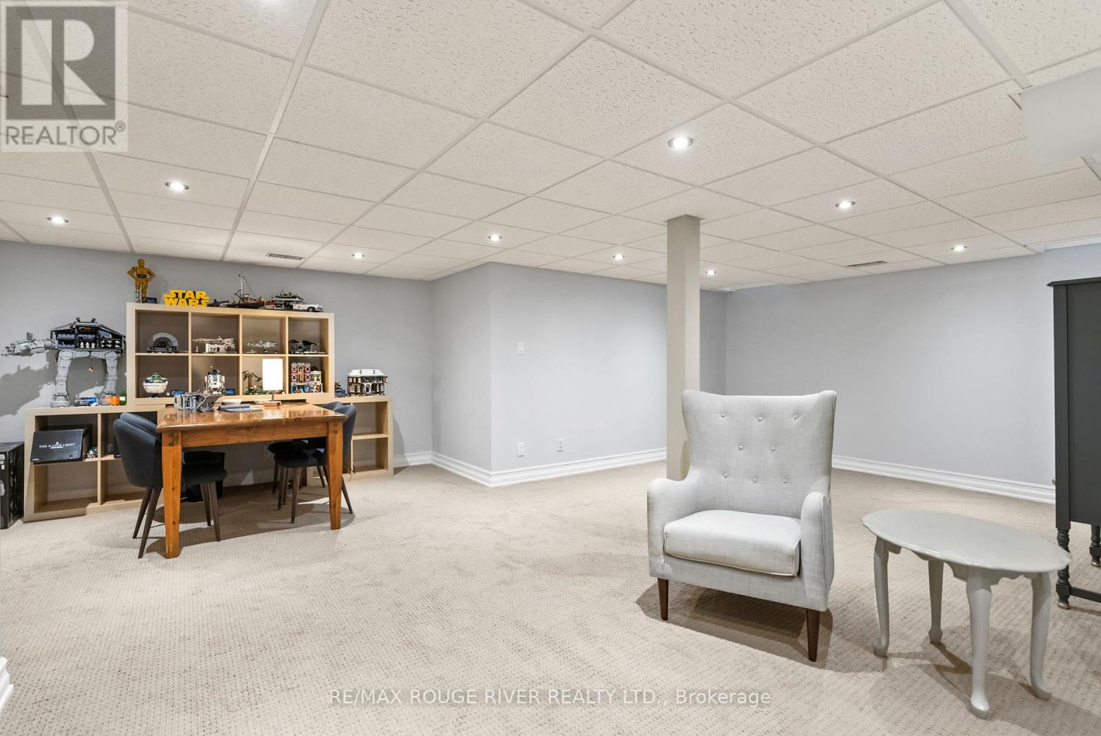 Photo 40 of 53 Cranborne Crescent, Whitby ON