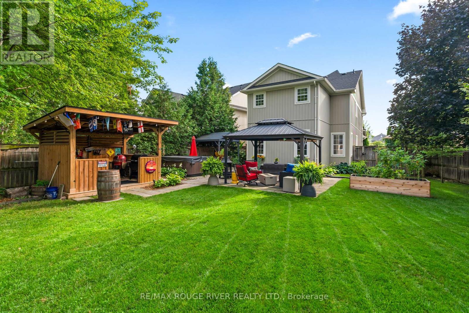 Photo 48 of 53 Cranborne Crescent, Whitby ON