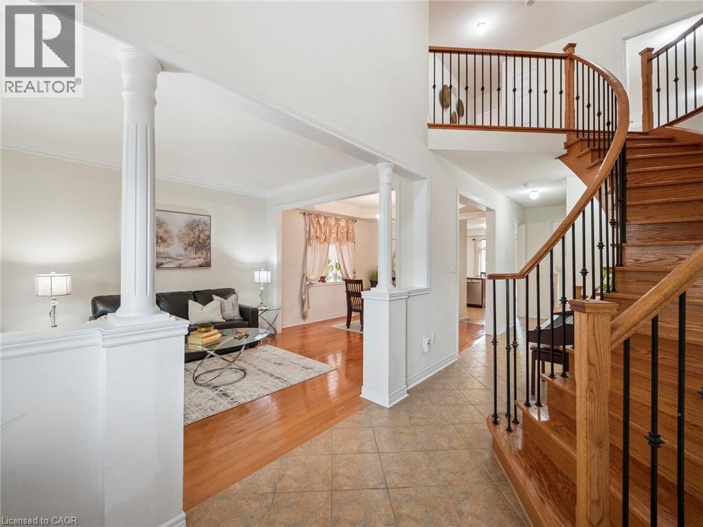 Photo 8 of 236 St Urbain Drive, Vaughan ON