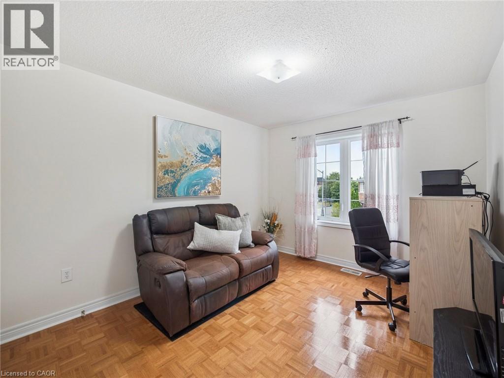 Photo 41 of 236 St Urbain Drive, Vaughan ON