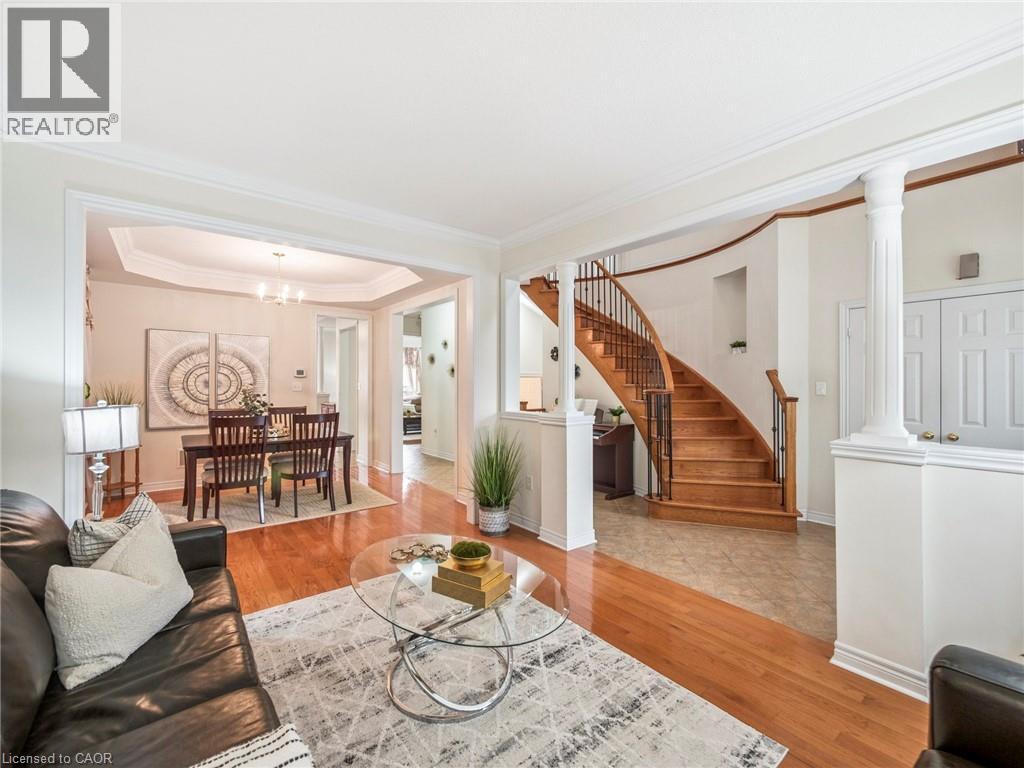 Photo 13 of 236 St Urbain Drive, Vaughan ON