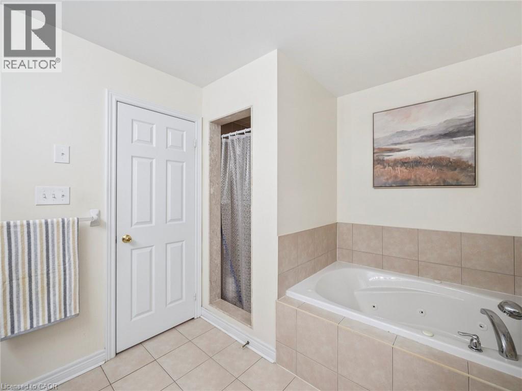Photo 40 of 236 St Urbain Drive, Vaughan ON