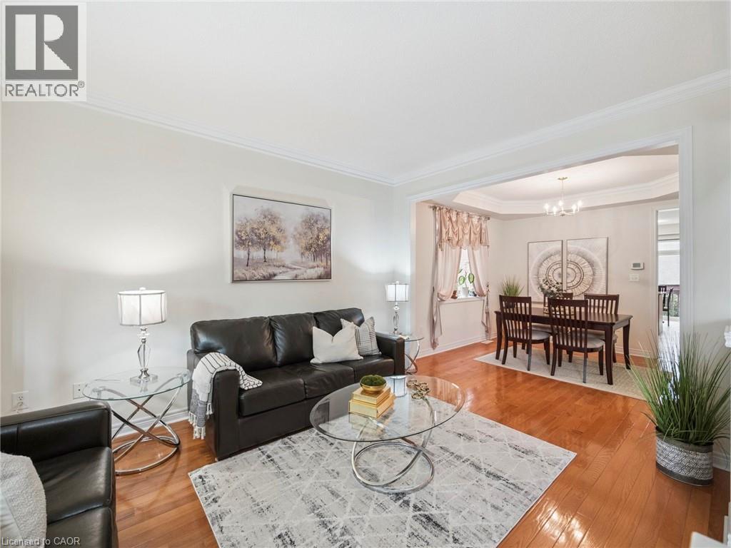 Photo 12 of 236 St Urbain Drive, Vaughan ON
