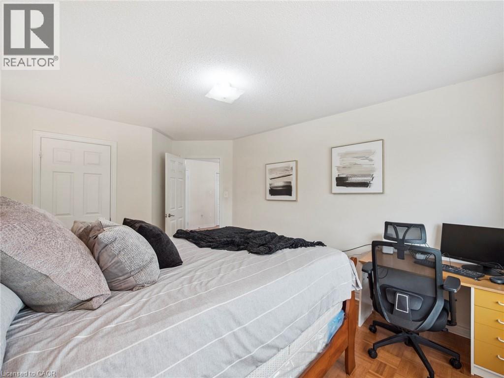 Photo 44 of 236 St Urbain Drive, Vaughan ON