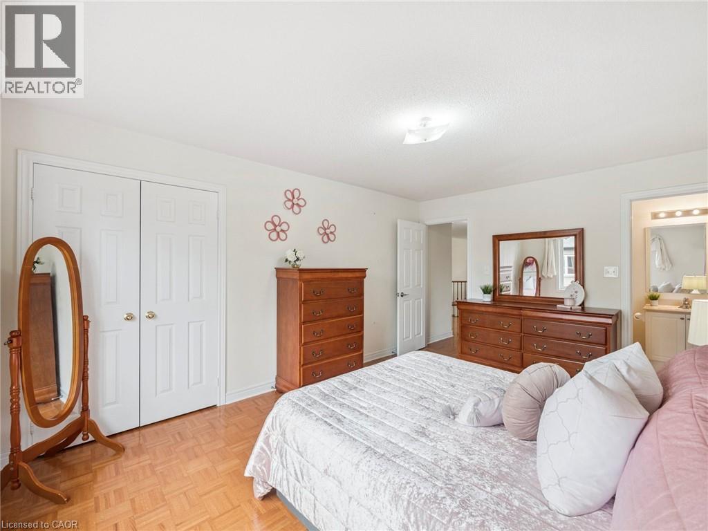 Photo 46 of 236 St Urbain Drive, Vaughan ON