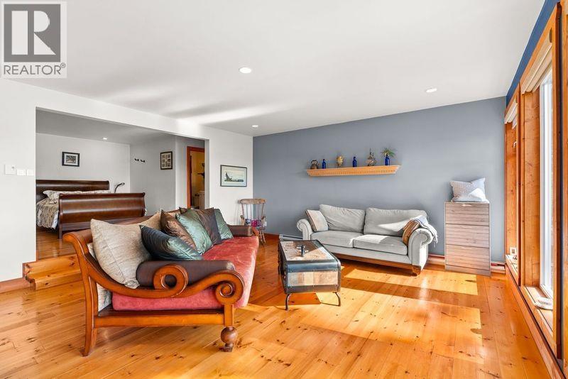 13543 SAKINAW DRIVE, Garden Bay