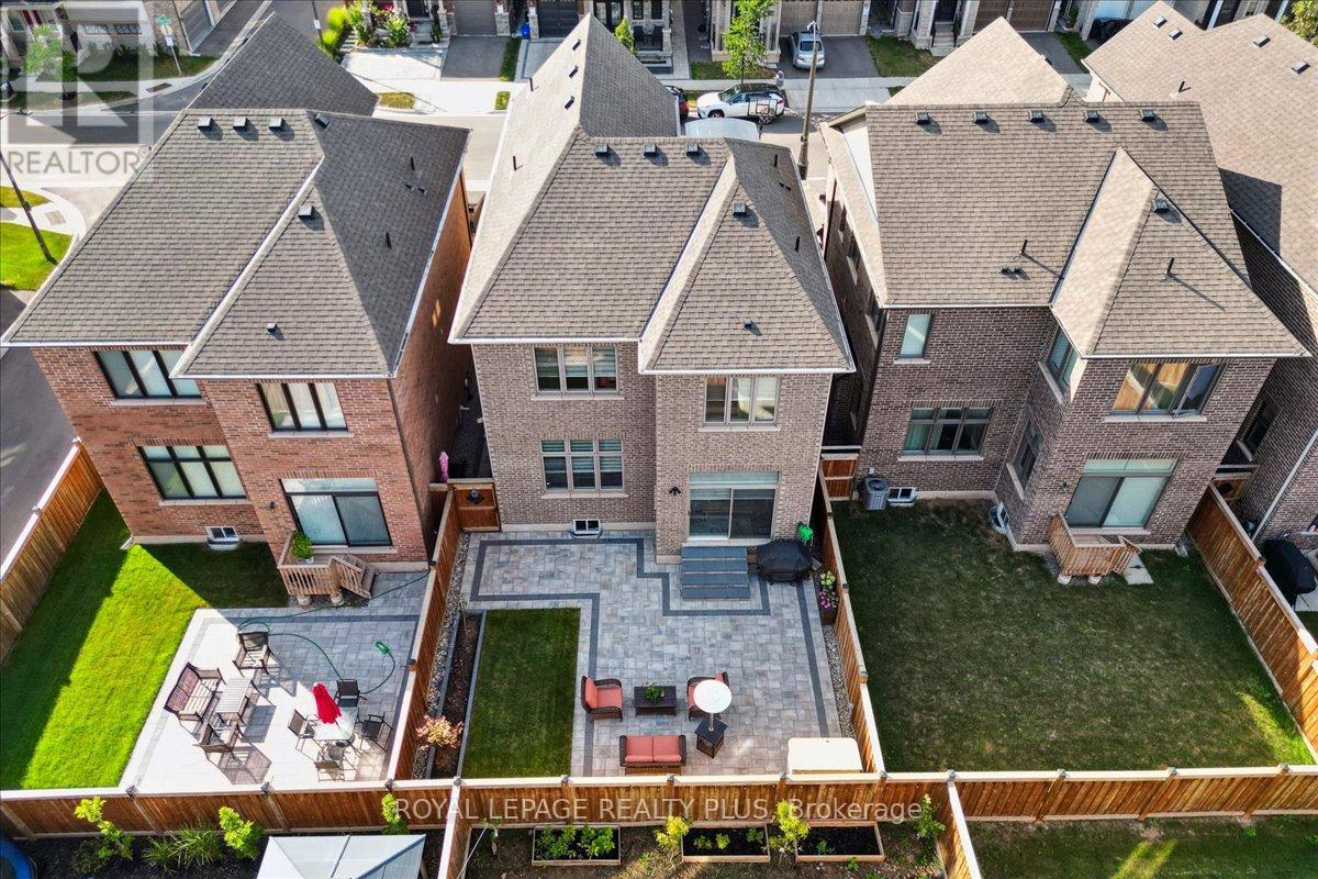 Photo 44 of 1416 Lakeport Crescent, Oakville ON