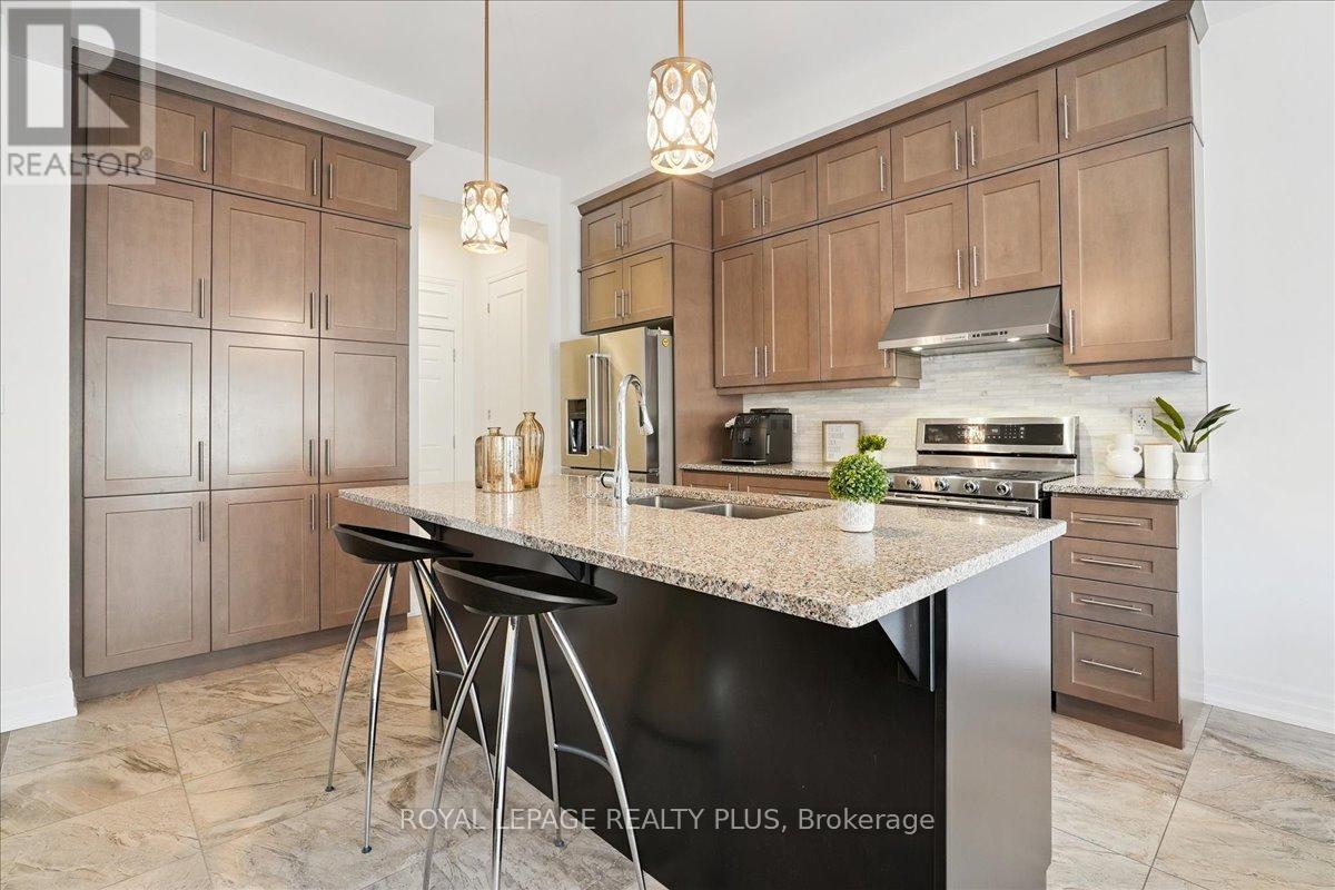 Photo 19 of 1416 Lakeport Crescent, Oakville ON
