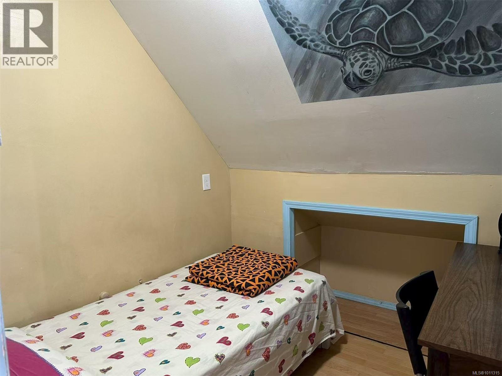 Photo 21 of 1608 Quadra St, Victoria BC