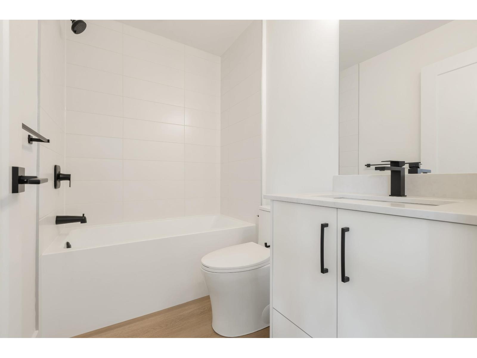 Photo 16 of 411 20286 72 B Avenue, Langley BC