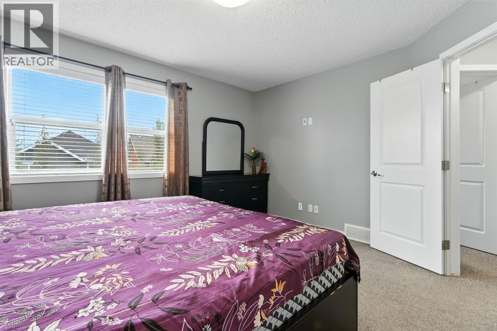 Photo 11 of 313 Kings Heights Drive Se, Airdrie AB