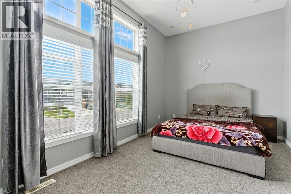 Photo 16 of 313 Kings Heights Drive Se, Airdrie AB