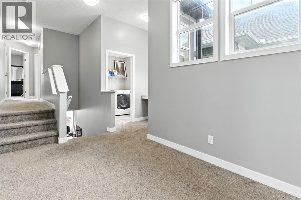 Photo 18 of 313 Kings Heights Drive Se, Airdrie AB