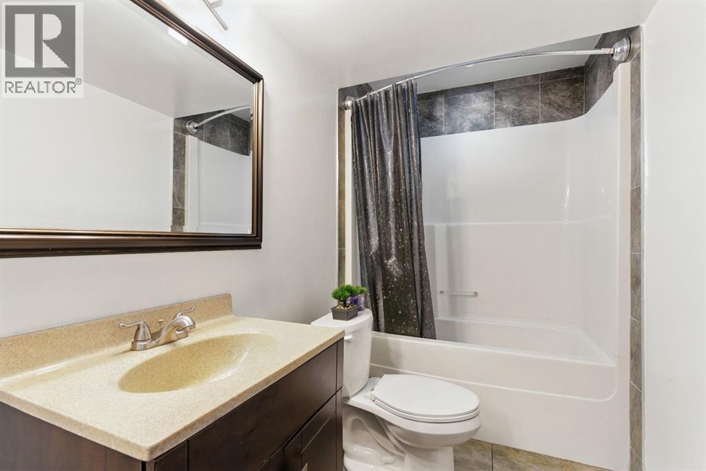 Photo 23 of 313 Kings Heights Drive Se, Airdrie AB