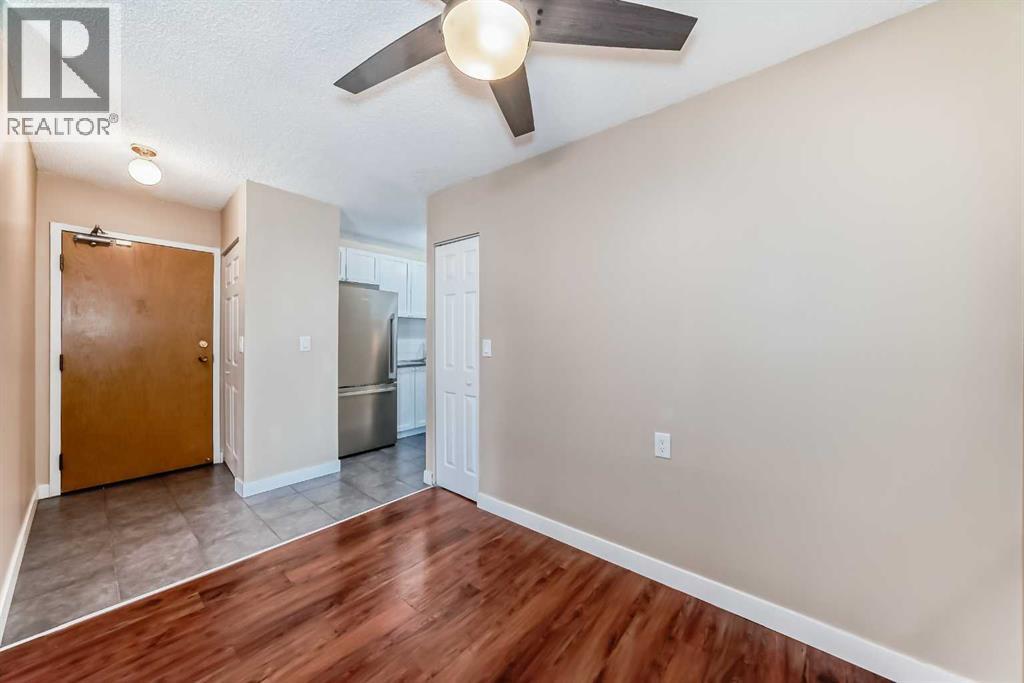Single Family House for Sale in   Dalton Drive NW Dalhousie Calgary 