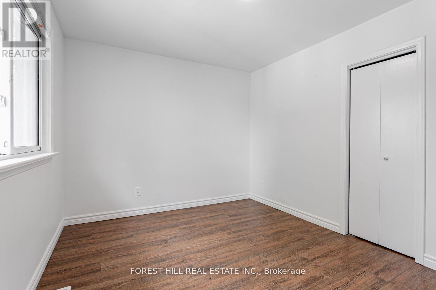 Photo 15 of 190 Lynedock Crescent, Toronto ON