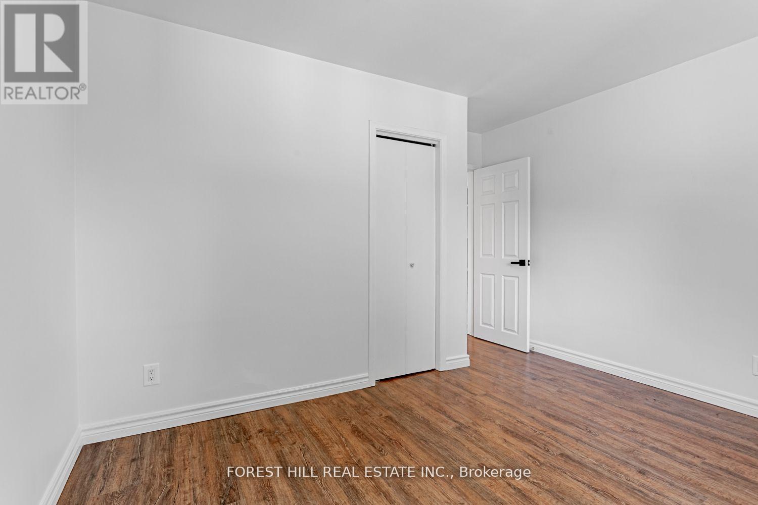 Photo 16 of 190 Lynedock Crescent, Toronto ON