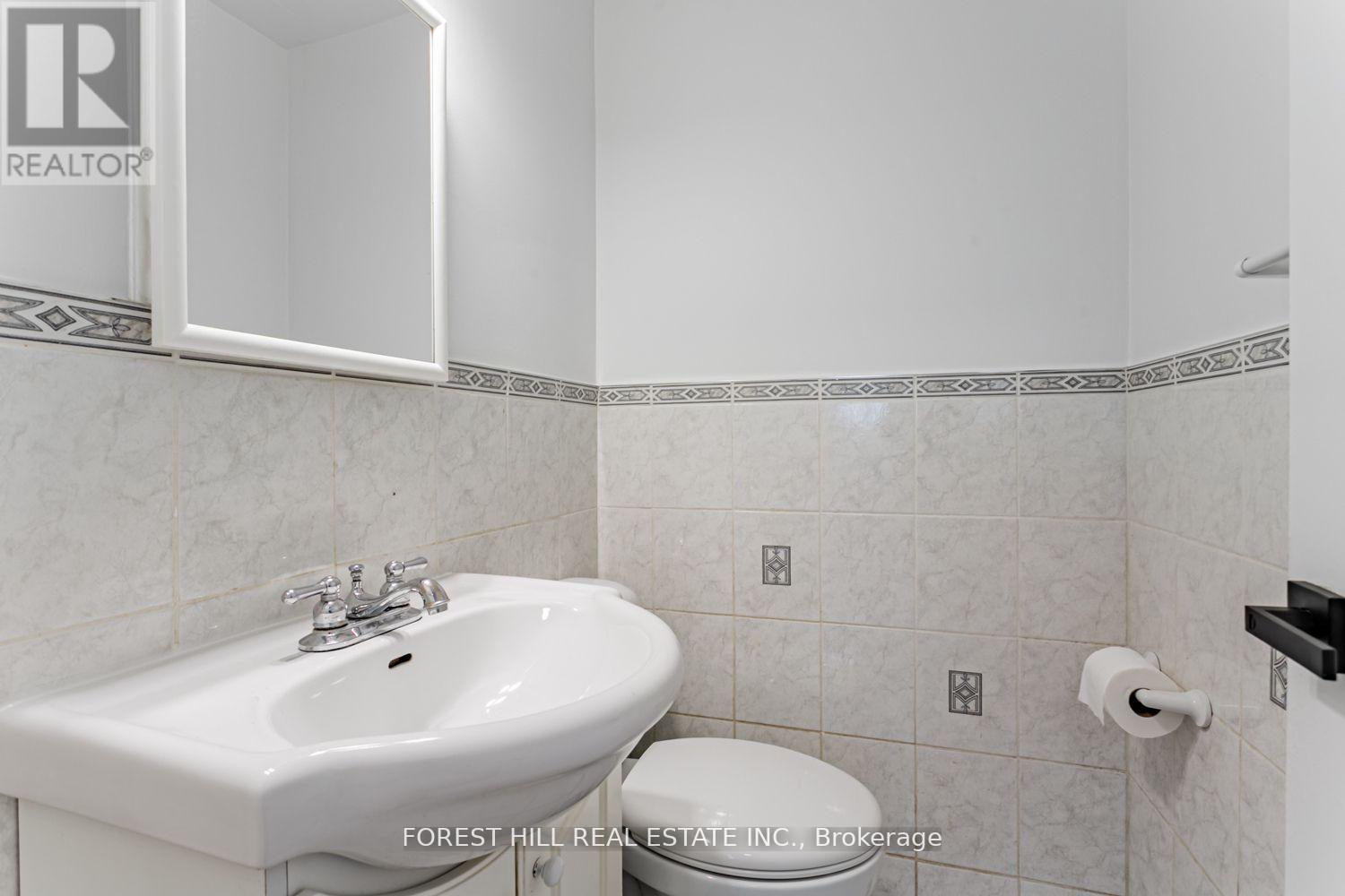 Photo 21 of 190 Lynedock Crescent, Toronto ON