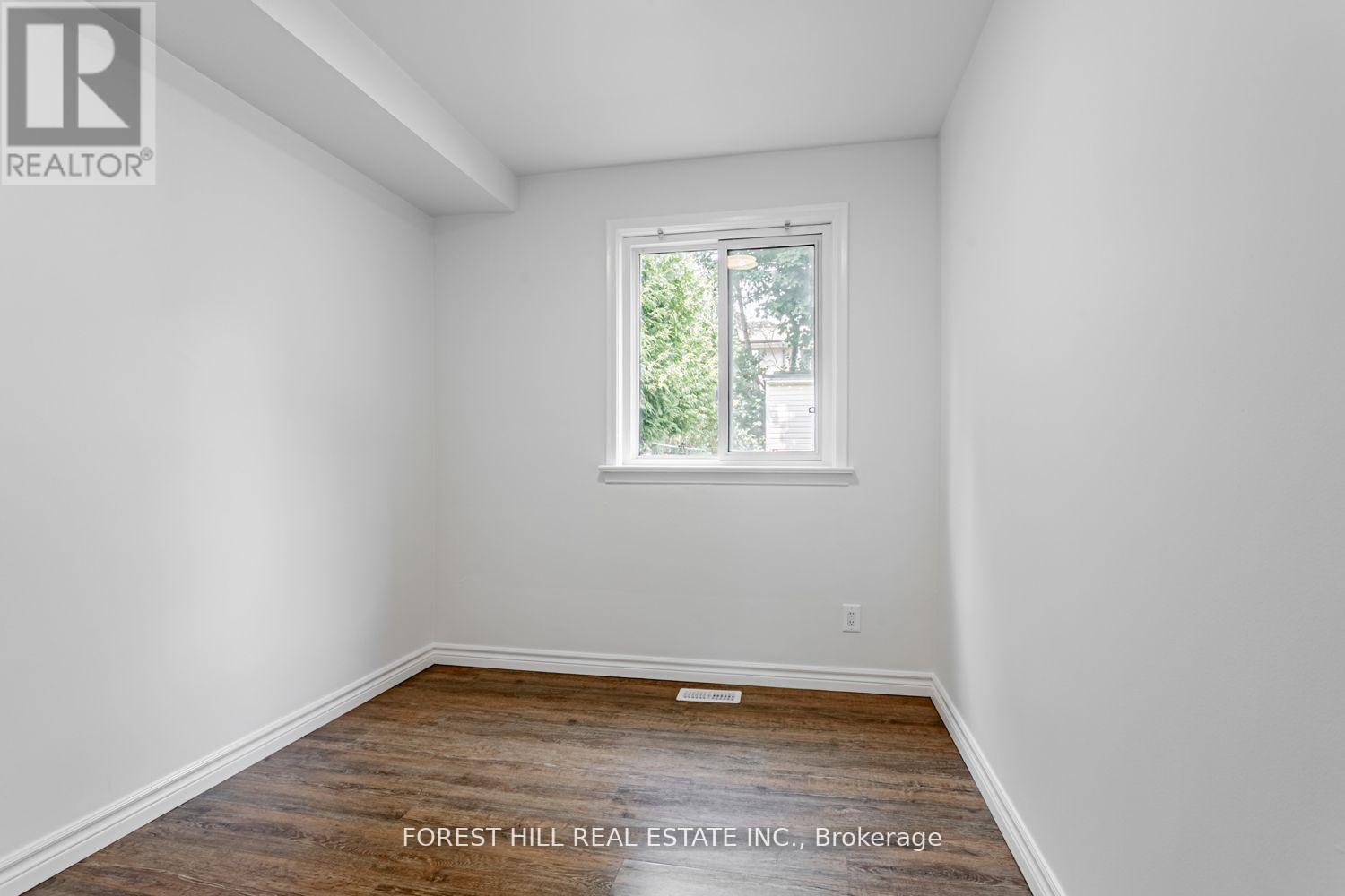 Photo 22 of 190 Lynedock Crescent, Toronto ON