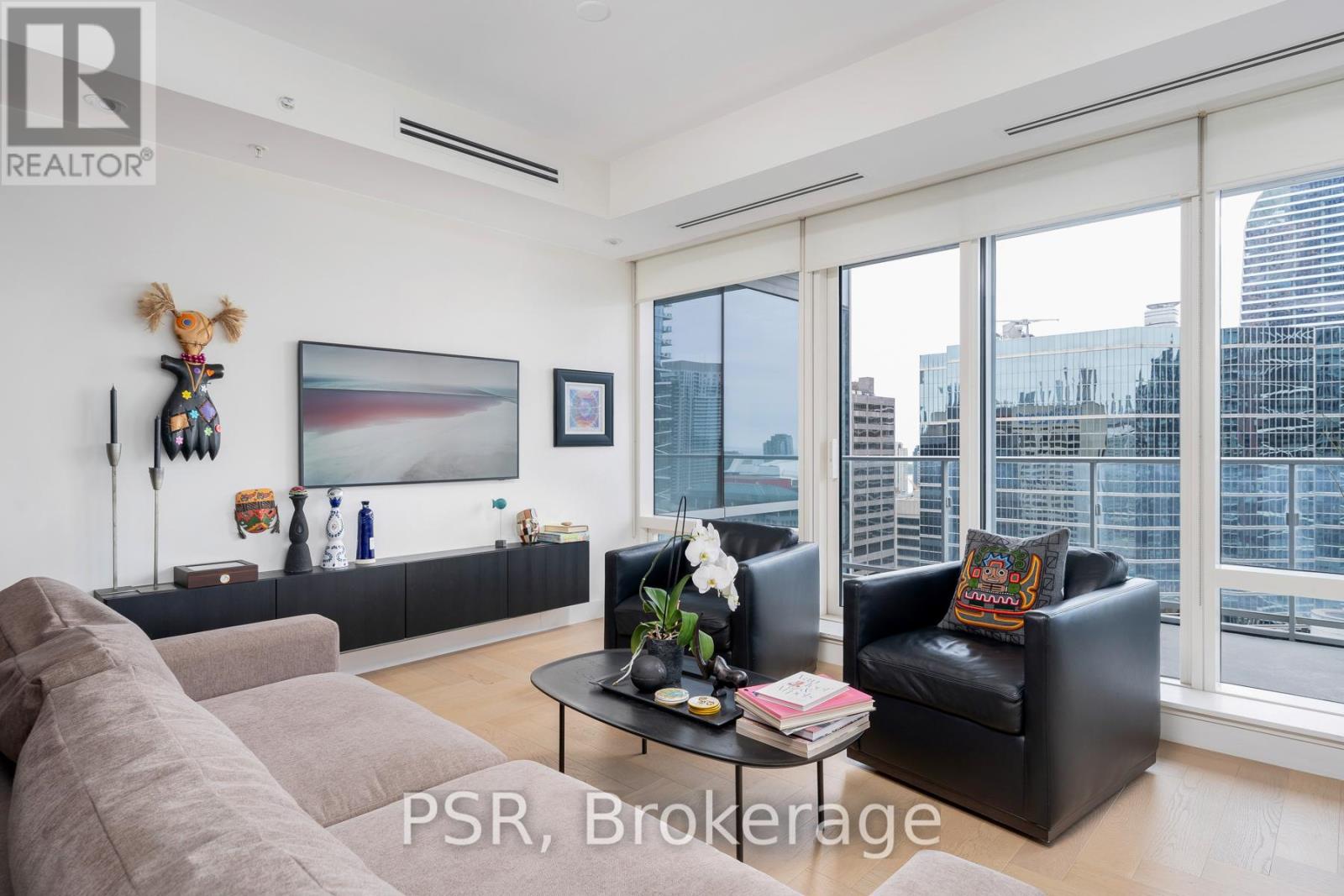 Photo 28 of 3001 180 University Avenue, Toronto ON